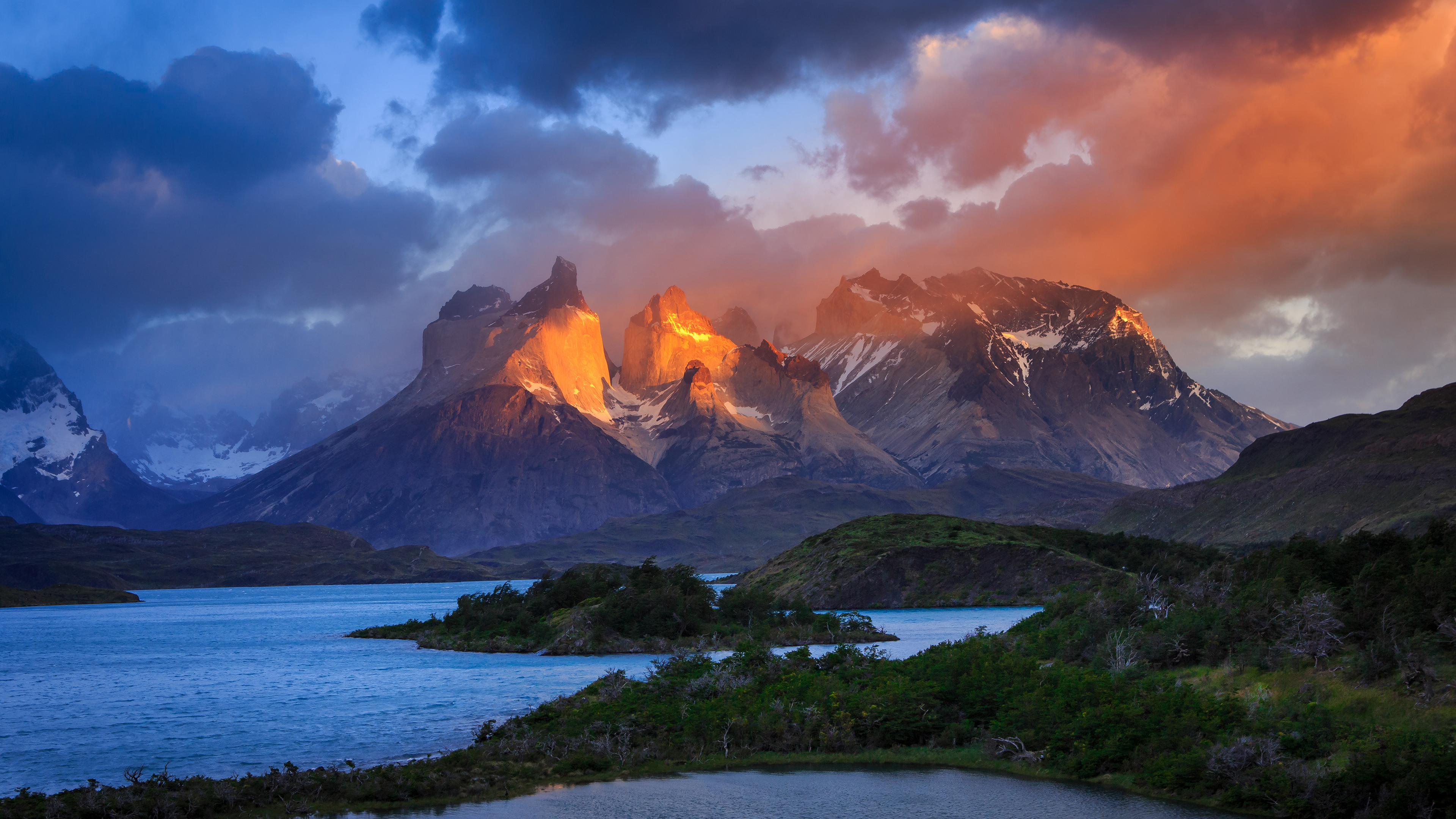 Рельеф природы южной америки. Парк Торрес дель Пайне Чили. Анды Патагония. Чили горы Анды. Южная Патагония Чили.